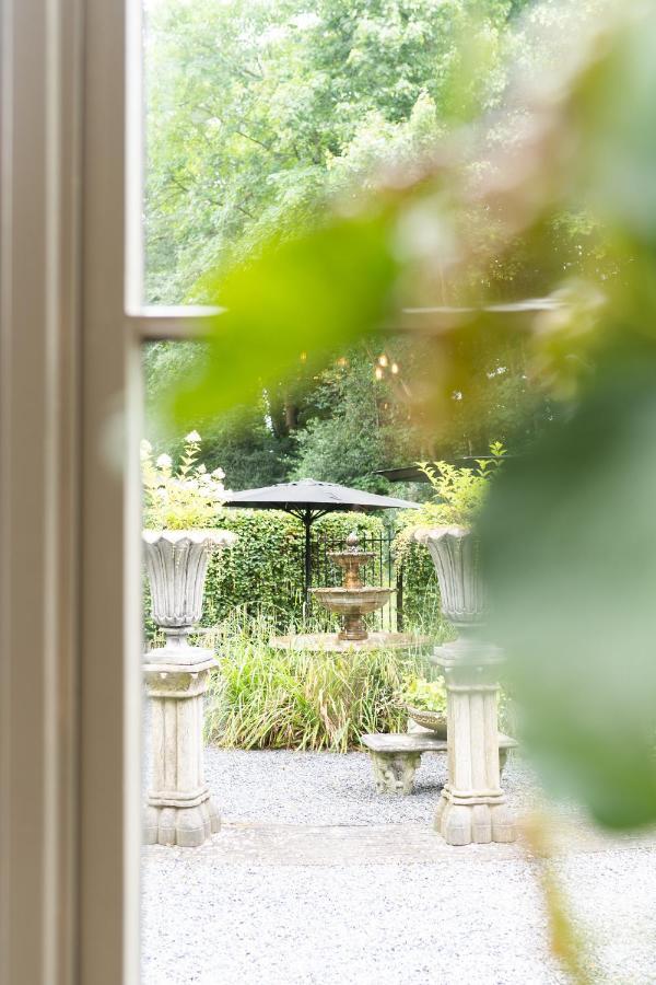 Boutique Hotel Villa Trompenberg 힐베르쉼 외부 사진